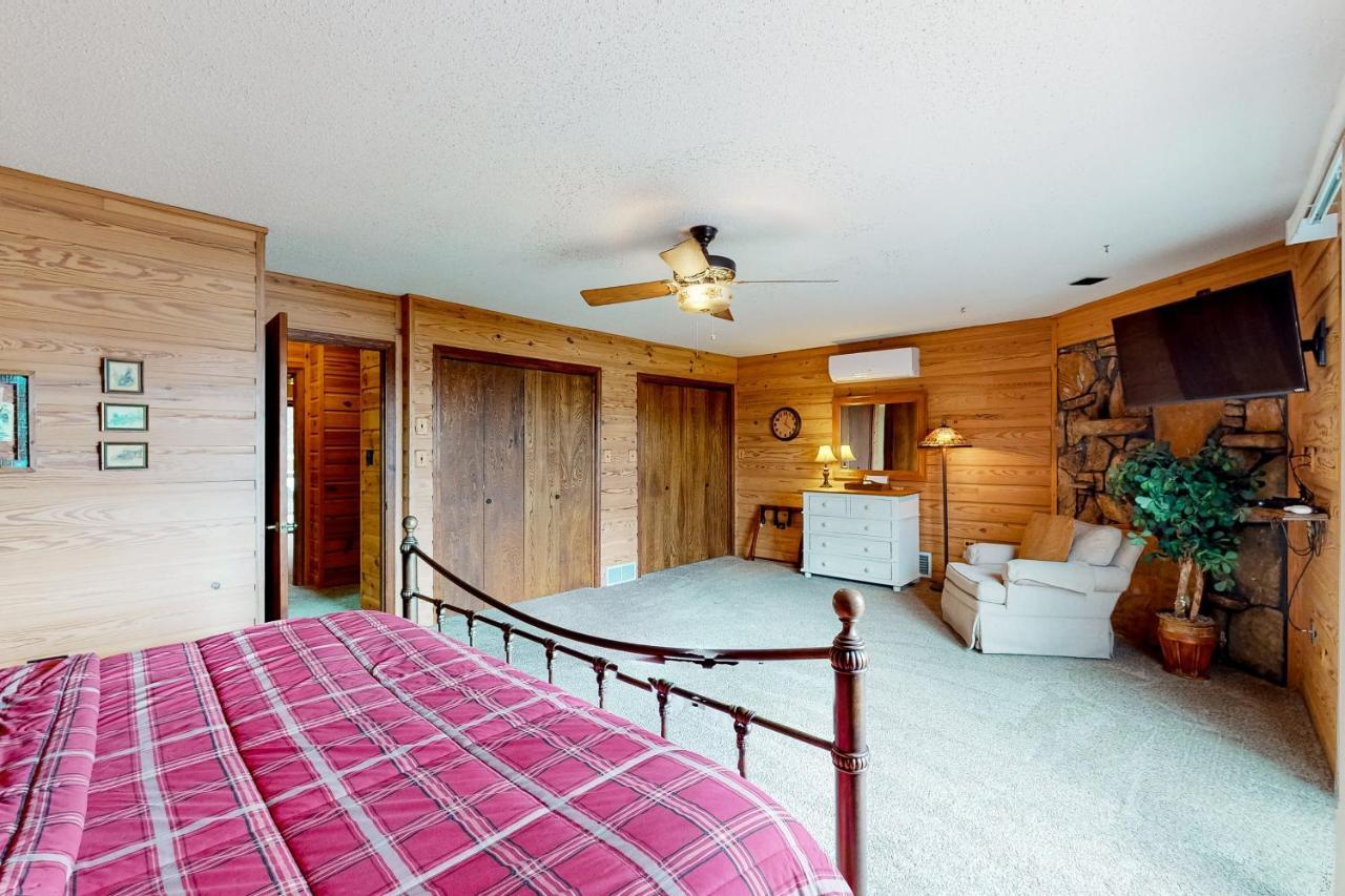 Beaver Lake Retreat ユリーカ・スプリングス エクステリア 写真